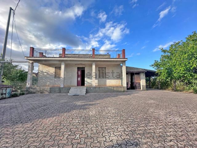 Case e ville in vendita di 200 m² in Contrada Soccorso