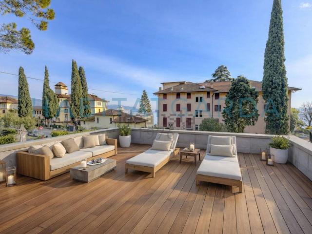 Case e ville in vendita di 200 m² in Corso Giuseppe Zanardelli, 89