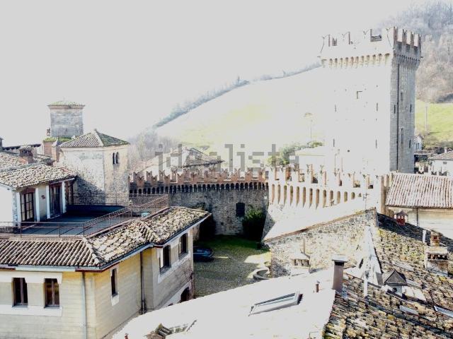 Case e ville in vendita di 200 m² in Frazione Vigoleno