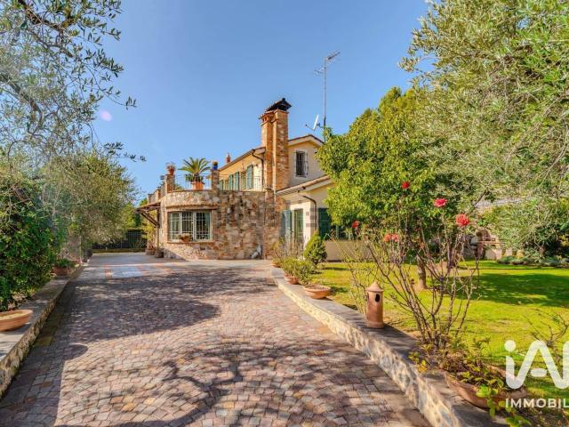 Case e ville in vendita di 200 m² in Frazione Coasco Marinaverde, 72