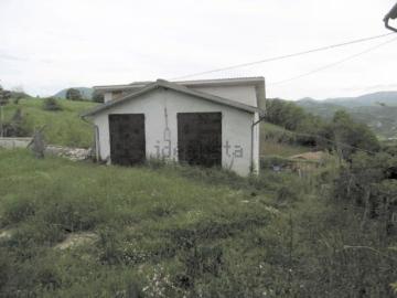 Case e ville in vendita di 200 m² in Località Tazzo