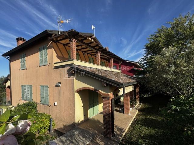 Case e ville in vendita di 200 m² in Località Bargone Montauro