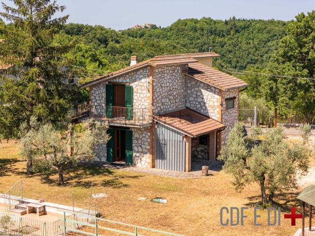 Case e ville in vendita di 200 m² in Località Canneto
