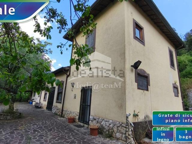 Case e ville in vendita di 200 m² in Località isola