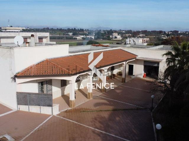 Case e ville in vendita di 200 m² in Strada Comunale Cerrosa
