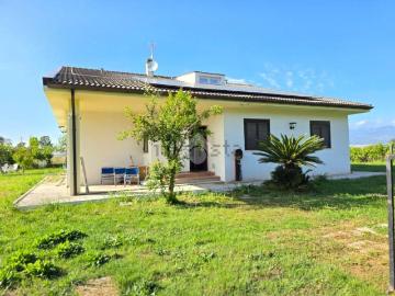 Case e ville in vendita di 200 m² in Strada del Malconsiglio, 2393