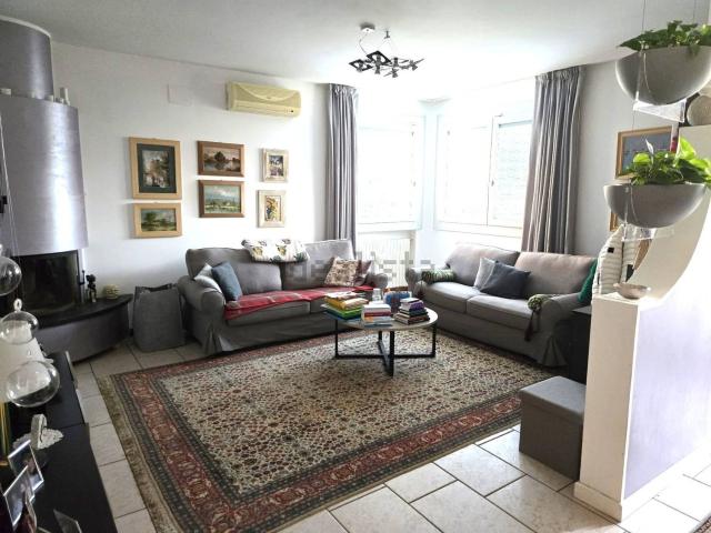 Case e ville in vendita di 200 m² in Strada del Mozzato