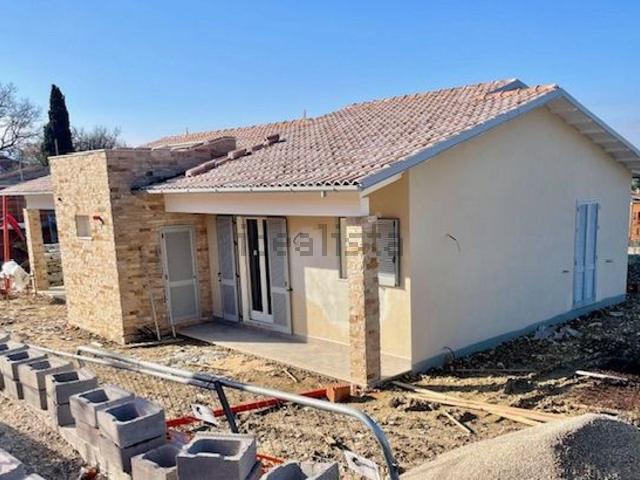 Case e ville in vendita di 200 m² in Strada di Toano