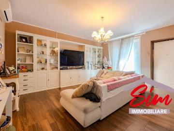 Case e ville in vendita di 200 m² in Strada Privata Russi