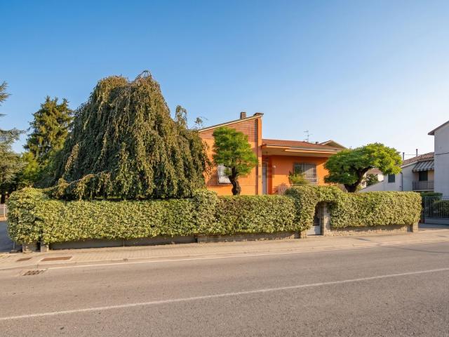 Case e ville in vendita di 200 m² in Strada Roma, 14