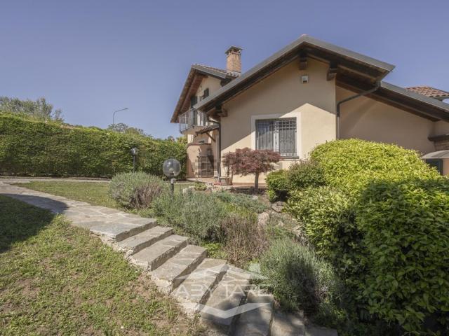 Case e ville in vendita di 200 m² in Strada Valle Sauglio, 23