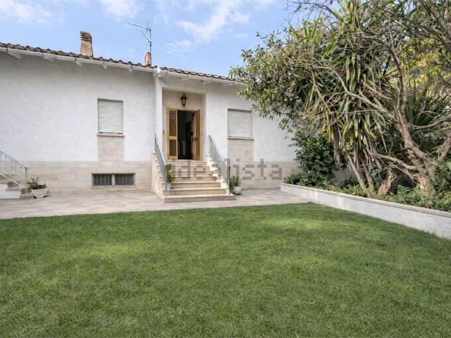 Case e ville in vendita di 300 m² in Strada Vicinale della Grancia