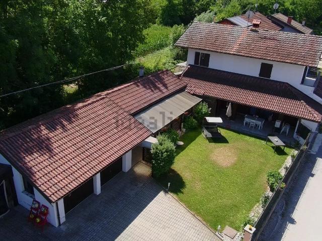 Case e ville in vendita di 201 m² in Via Fornace Dompè, 21