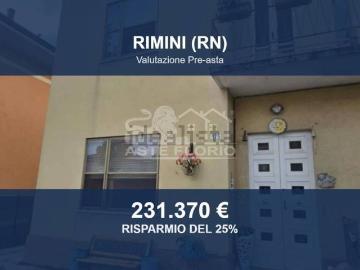 Case e ville in vendita di 201 m² in Via Marecchiese, 575