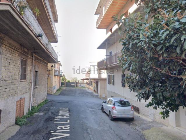 Case e ville in vendita di 202 m² in Via Aquila