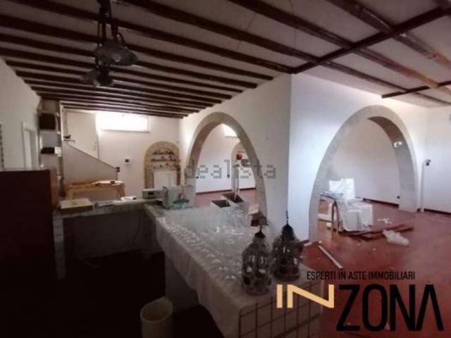 Case e ville in vendita di 202 m² in Via del Sole