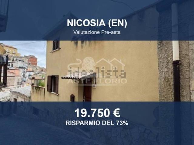 Case e ville in vendita di 202 m² in Via San Michele, 45