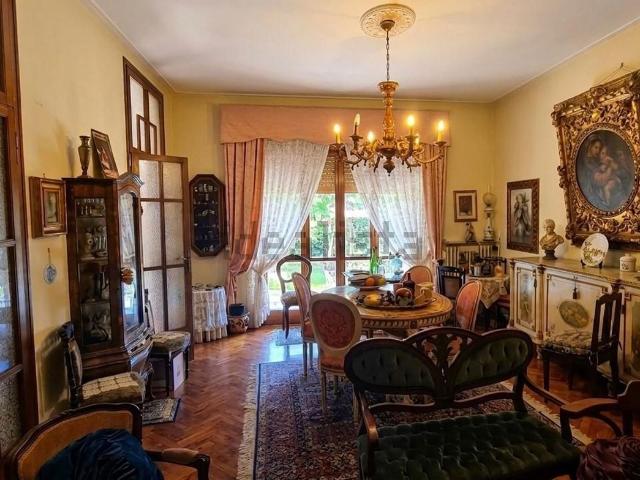 Case e ville in vendita di 202 m² in Viale Gambacorti, 71