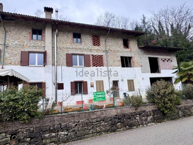 Case e ville in vendita di 202 m² in Borgo Scubla, 25