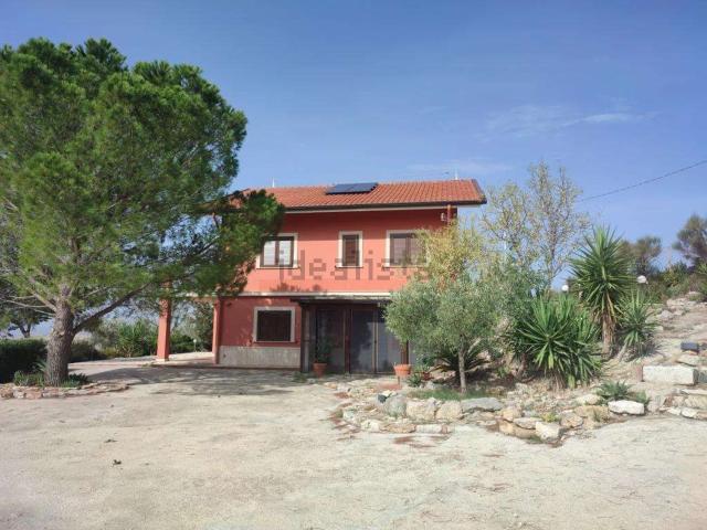 Case e ville in vendita di 203 m²