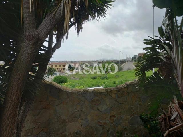 Case e ville in vendita di 203 m² in Via Antonio Segni, 66