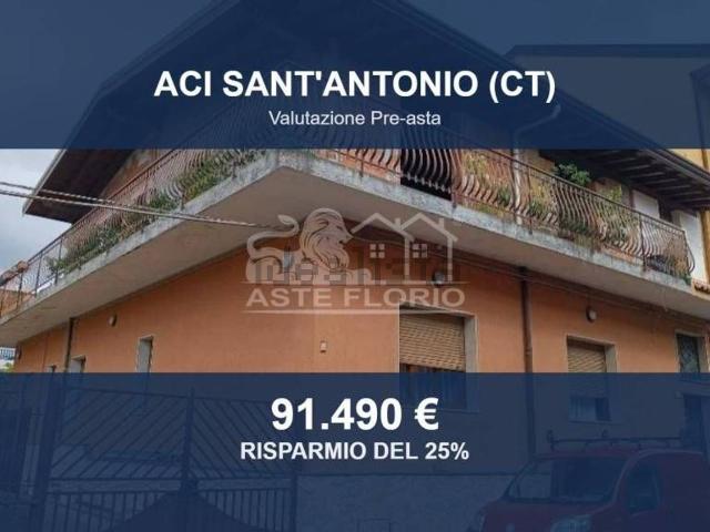 Case e ville in vendita di 203 m² in Via Giacomo Puccini, 5