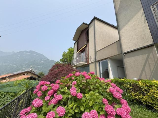 Case e ville in vendita di 203 m² in Via Valar, 1