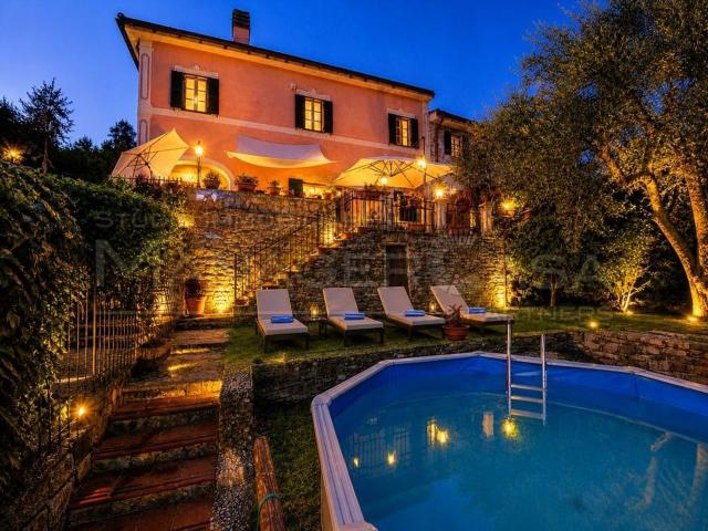 Case e ville in vendita di 203 m² in Salita Caravaggio
