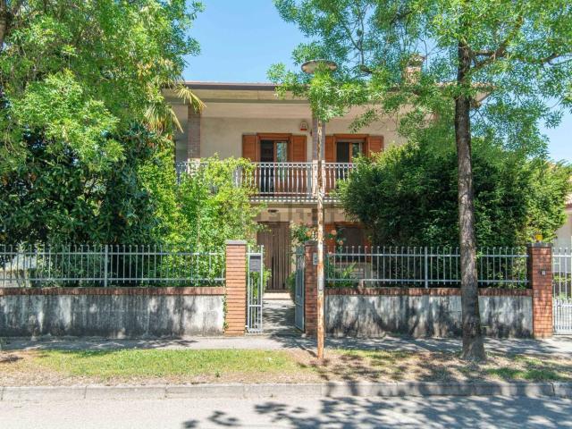 Case e ville in vendita di 204 m²