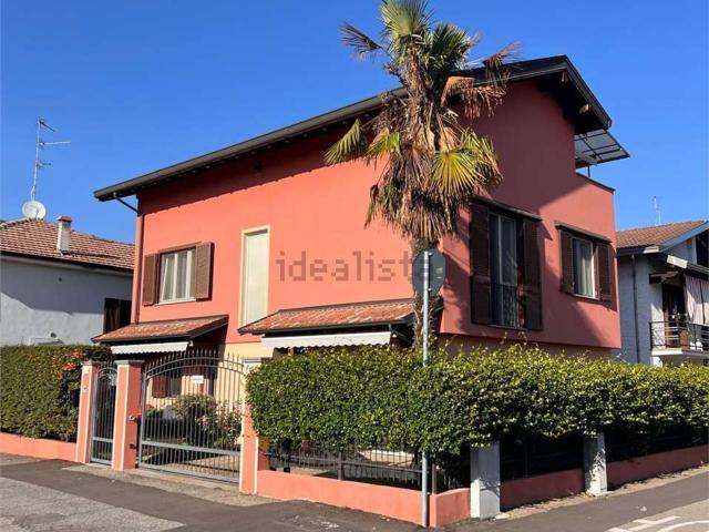 Case e ville in vendita di 204 m²