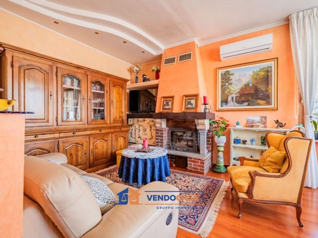 Case e ville in vendita di 204 m² in Traversa San Giovanni Evangelista, 17