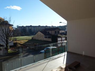 Case e ville in vendita di 204 m² in Via Cadorna Fratelli Bandiera