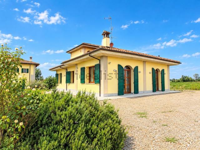 Case e ville in vendita di 204 m² in Via di Mezzo Ponente, 34