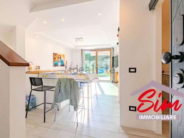 Case e ville in vendita di 204 m² in Via Fatti, 9