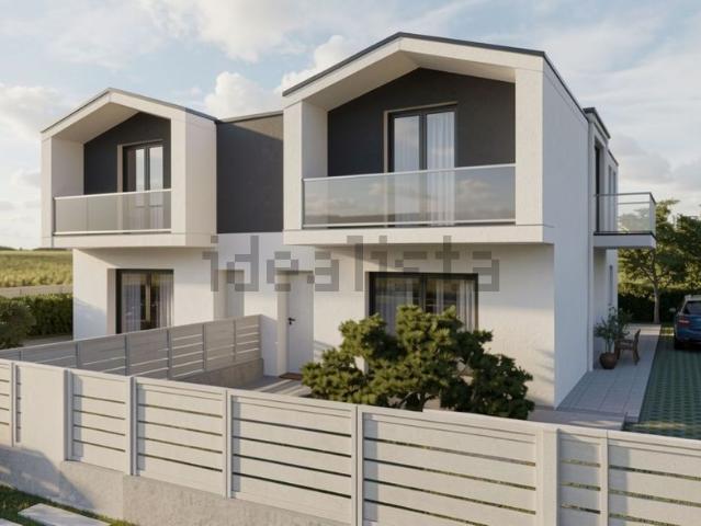 Case e ville in vendita di 205 m² in Via Primo Zancato Garibaldino