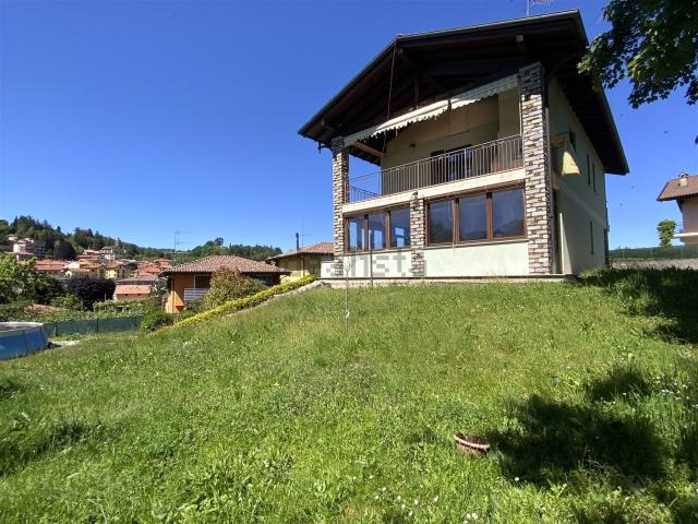 Case e ville in vendita di 205 m² in Via ai Crupp, 6