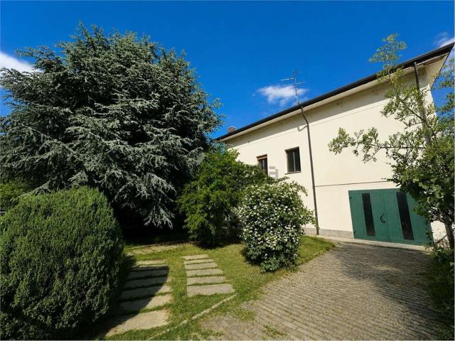 Case e ville in vendita di 205 m² in Via G. Massarenti