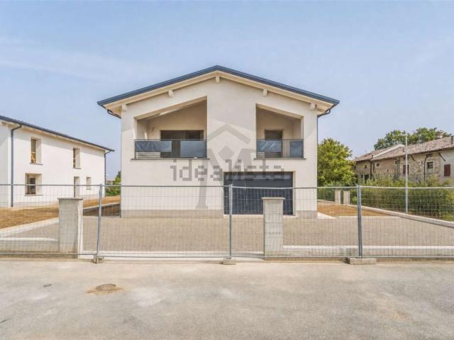 Case e ville in vendita di 205 m² in Via Gaetano Chierici