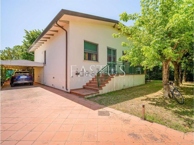 Case e ville in vendita di 205 m² in Via Massaua, 15