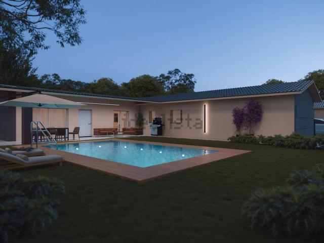 Case e ville in vendita di 205 m² in Via Solimei
