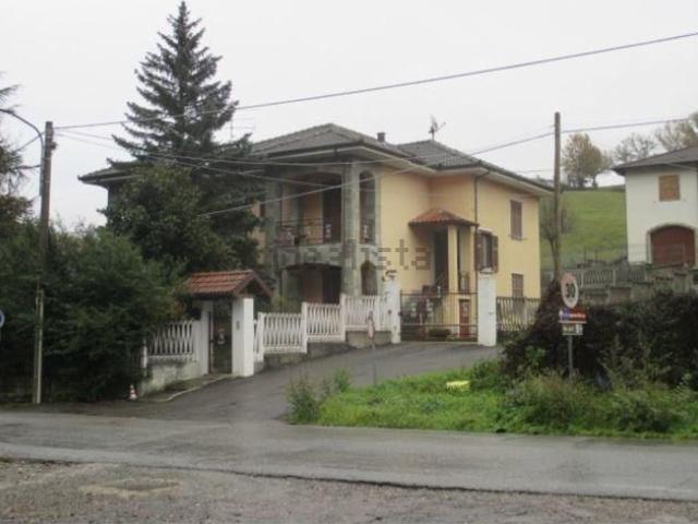 Case e ville in vendita di 205 m² in Via Umberto I, 3