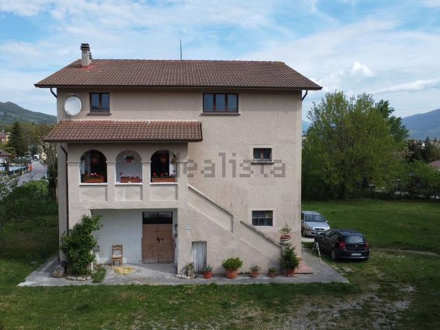 Case e ville in vendita di 205 m² in Frazione Cerqueto
