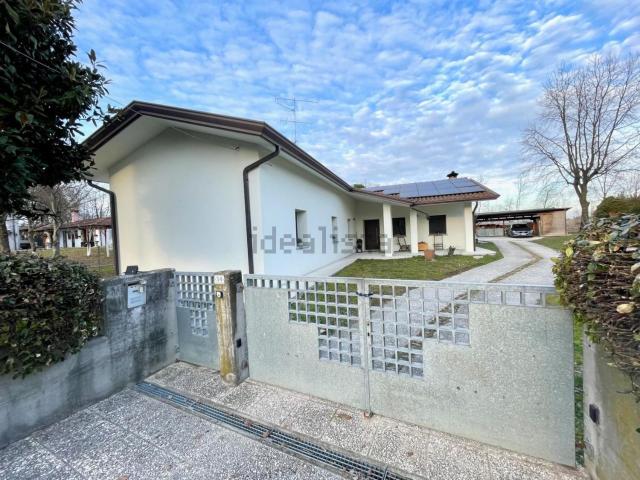 Case e ville in vendita di 206 m²