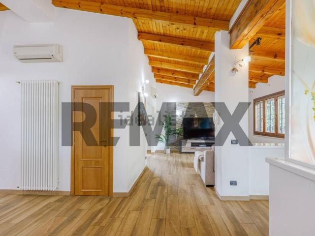 Case e ville in vendita di 206 m² in Via del Casinazzo, 12