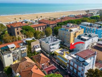 Case e ville in vendita di 206 m² in Viale Modena, 4