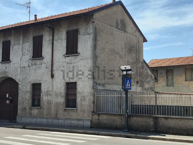 Case e ville in vendita di 207 m² in Corso Sempione, 82