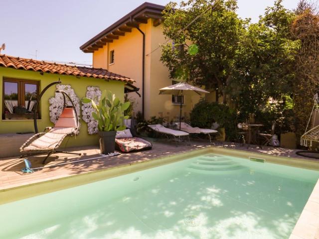 Case e ville in vendita di 208 m²