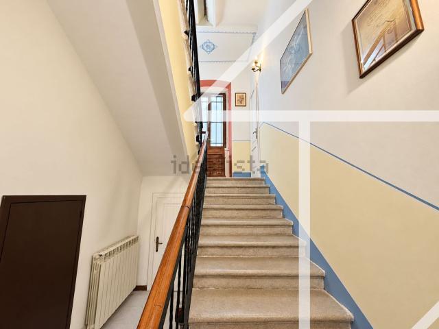 Case e ville in vendita di 208 m² in Via Pasquale Revoltella, 100