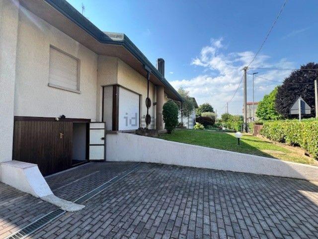 Case e ville in vendita di 209 m²