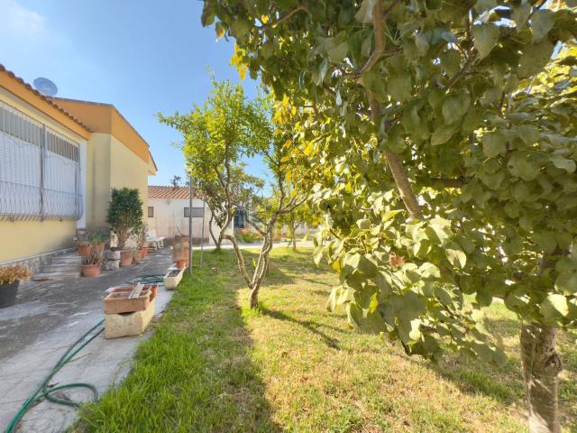 Case e ville in vendita di 209 m² in Via dei Melograni